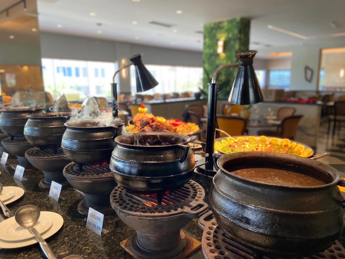 Parque Balneario Hotel Santos By Castelo Itaipava Екстер'єр фото A buffet at a hotel